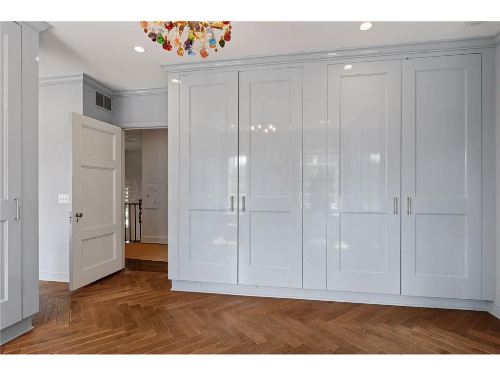 2308 W Lake Of The Isles Parkway Minneapolis MN 55405 - Lake of the Isles 6803462 image30