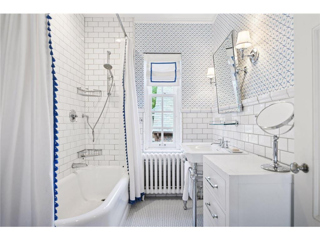 2308 W Lake Of The Isles Parkway Minneapolis MN 55405 - Lake of the Isles 6803462 image39