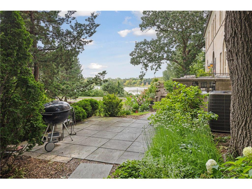 2308 W Lake Of The Isles Parkway Minneapolis MN 55405 - Lake of the Isles 6803462 image49