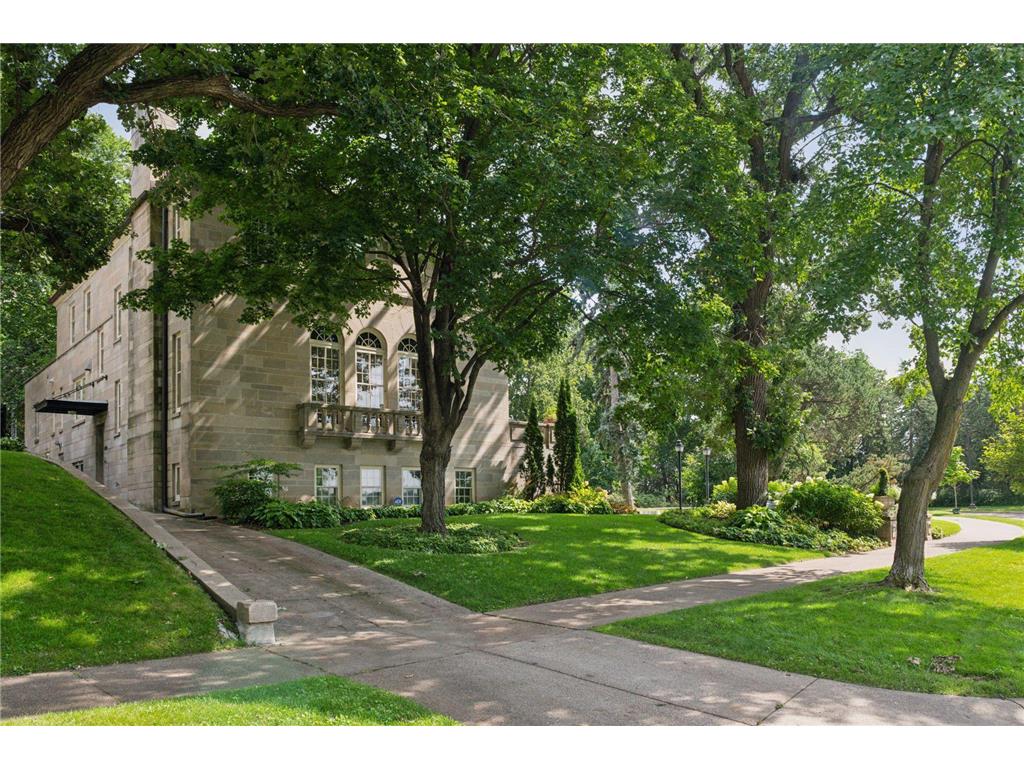 2308 W Lake Of The Isles Parkway Minneapolis MN 55405 - Lake of the Isles 7052417 image53