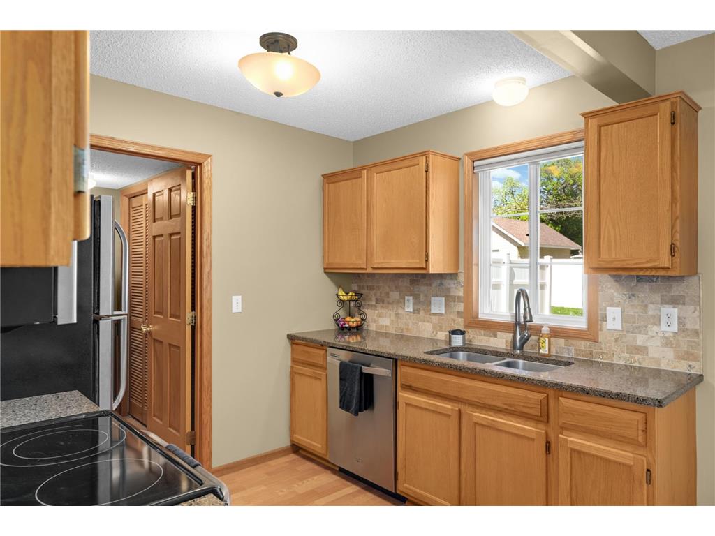 2308 Williams Drive Burnsville MN 55337 7063326 image9