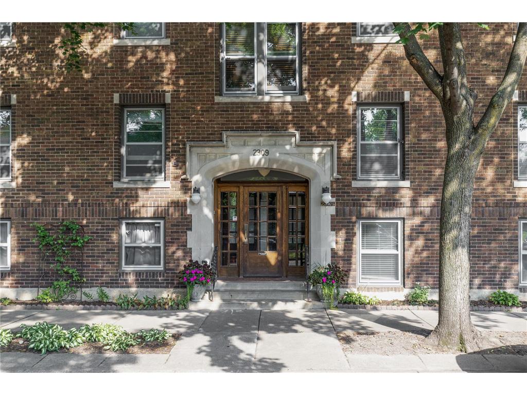 2309 Grand Avenue S #1 Minneapolis MN 55405 6583736 image1