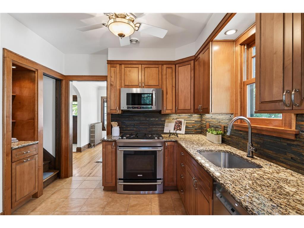 2309 Saint Anthony Parkway Minneapolis MN 55418 7087653 image18