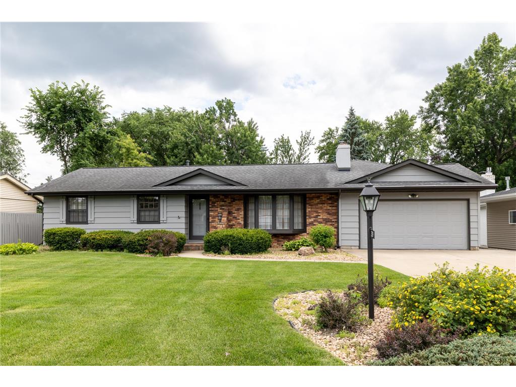 2309 W 95th Street Bloomington MN 55431 7106614 image1