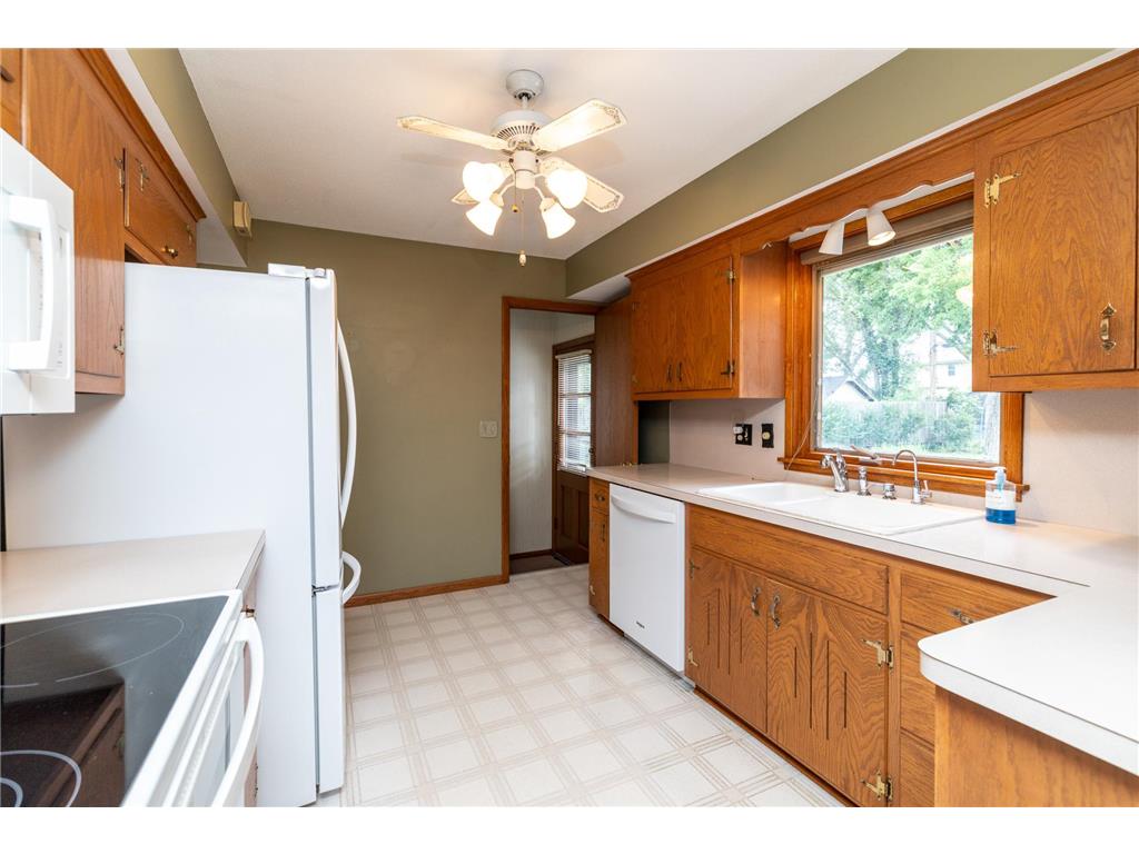 2309 W 95th Street Bloomington MN 55431 7106614 image11