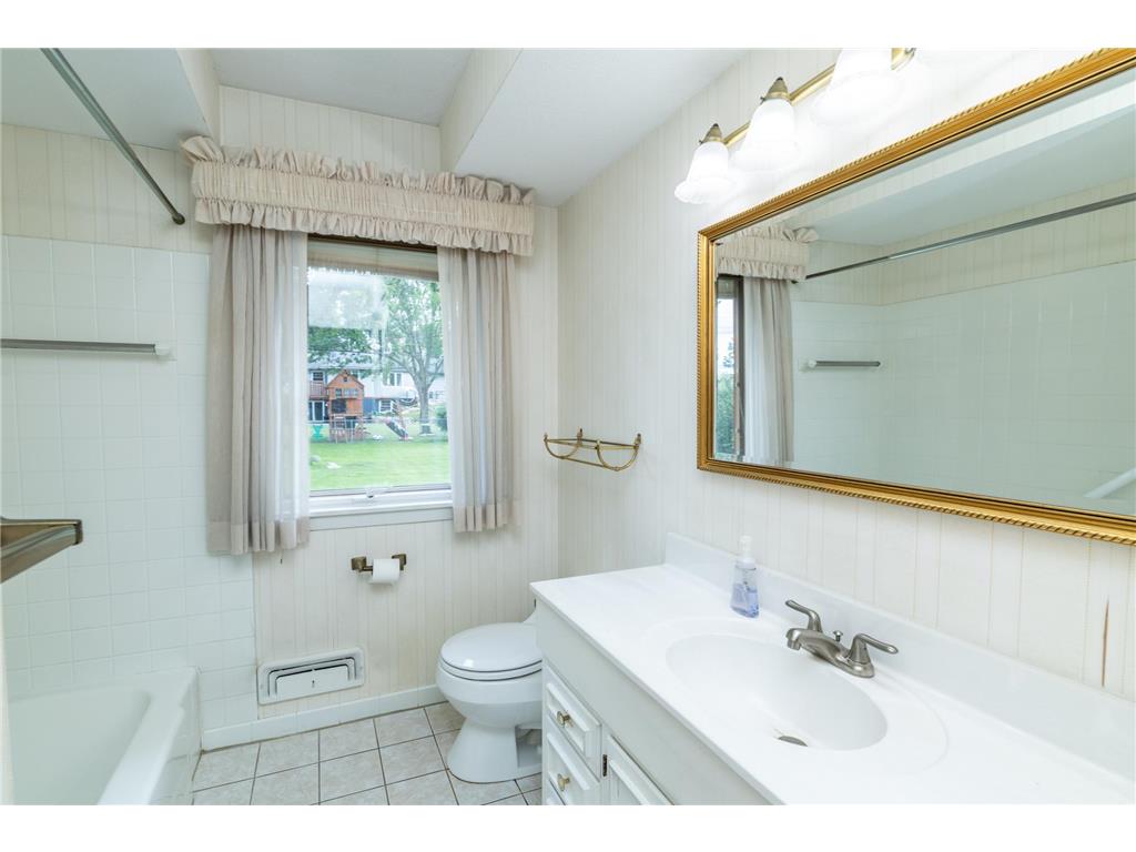 2309 W 95th Street Bloomington MN 55431 7106614 image26
