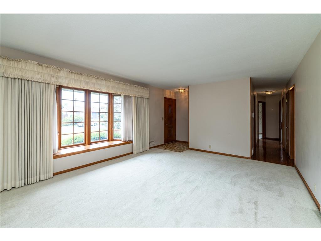 2309 W 95th Street Bloomington MN 55431 7106614 image4