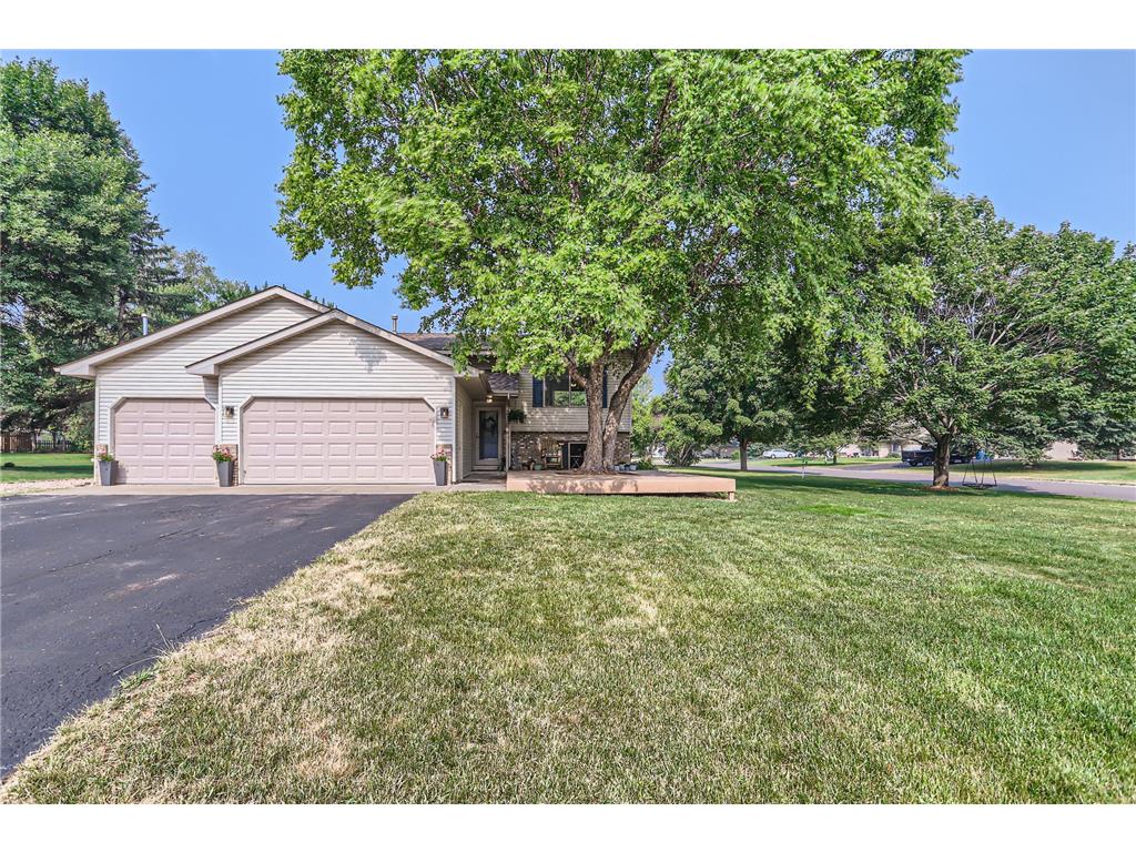 23090 Henna Avenue N Forest Lake MN 55025 6157704 image1