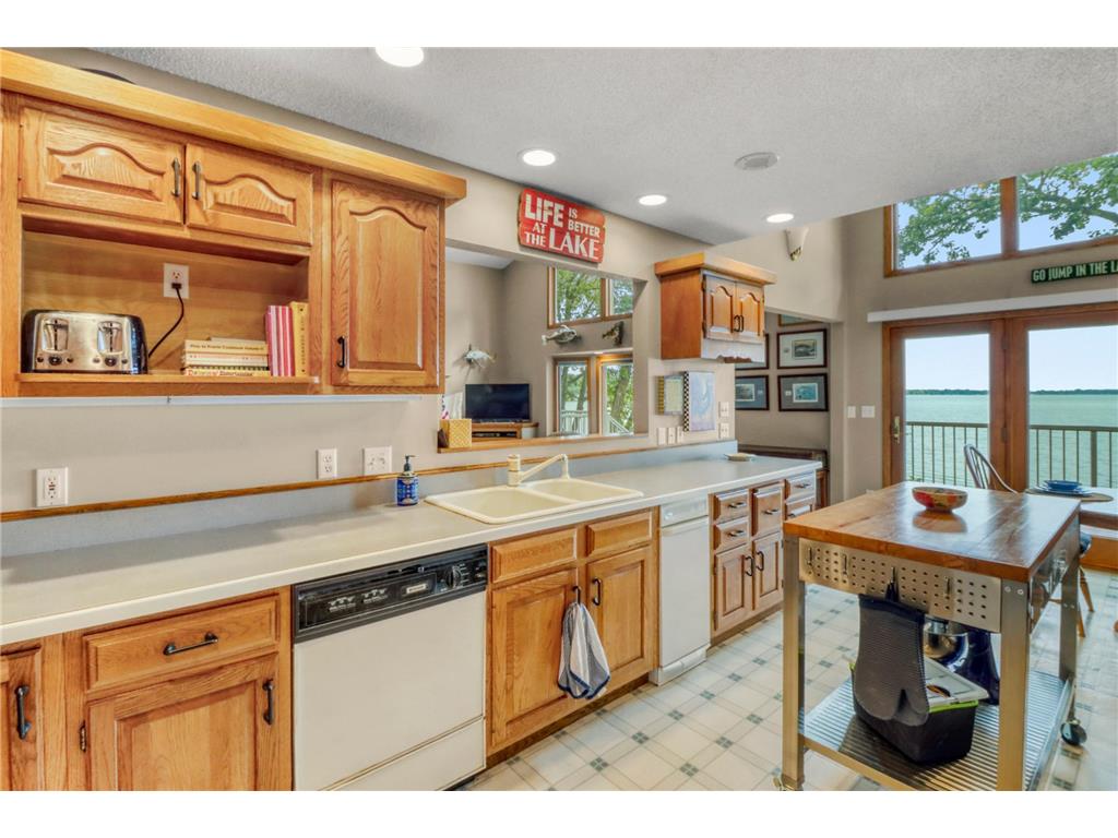 23093 Roosevelt Beach Lane Detroit Lakes MN 56501 - Melissa 7021586 image16