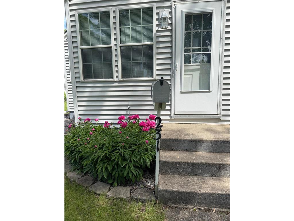 231 10th Avenue Worthington MN 56187 7080678 image2