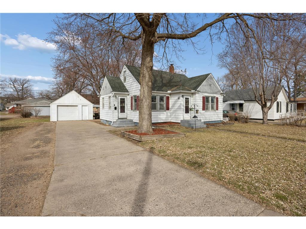 231 12th Avenue N Waite Park MN 56387 7043782 image1