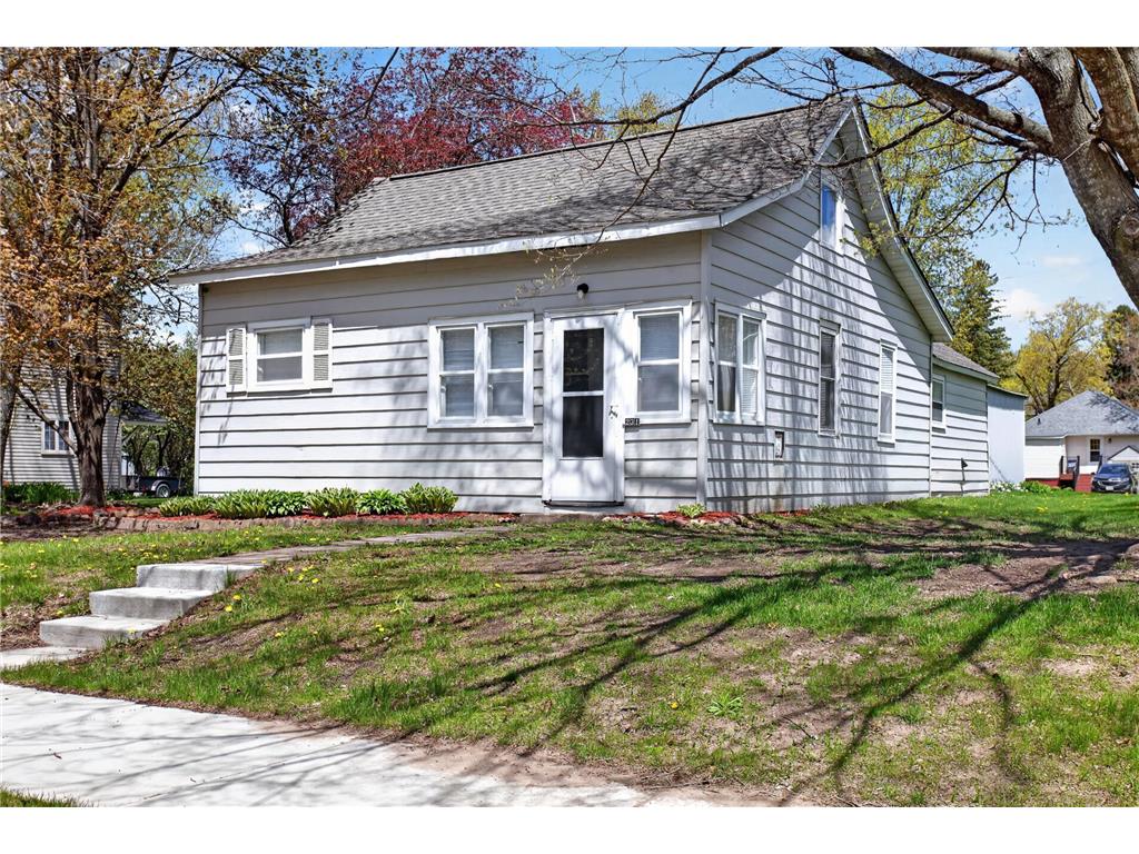 231 4th Avenue Clear Lake WI 54005 7067455 image4