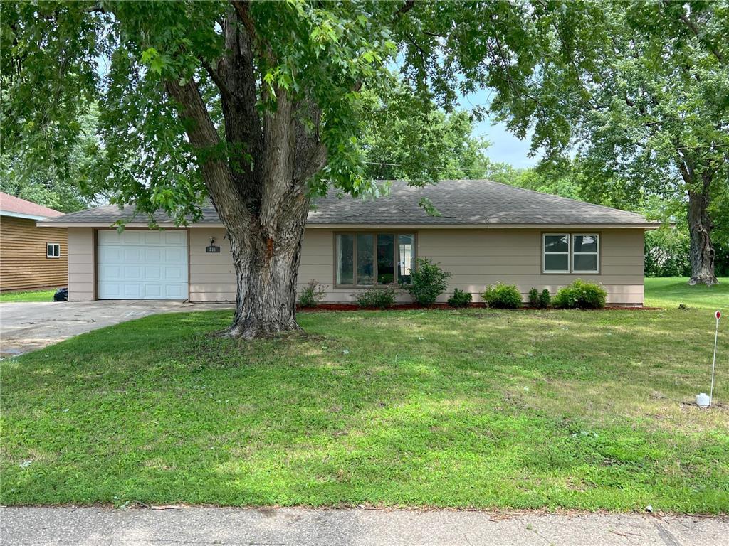 231 4th Street SE Glenville MN 56036 6556451 image1