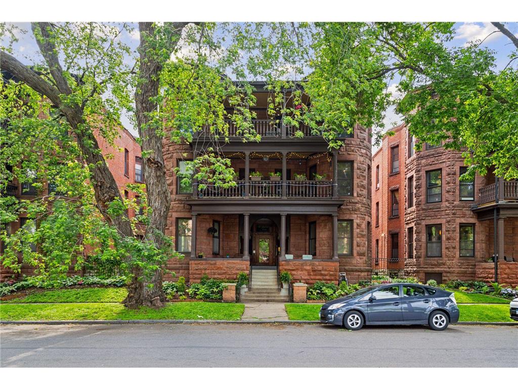 231 Arundel Street #1 Saint Paul MN 55102 6704689 image1