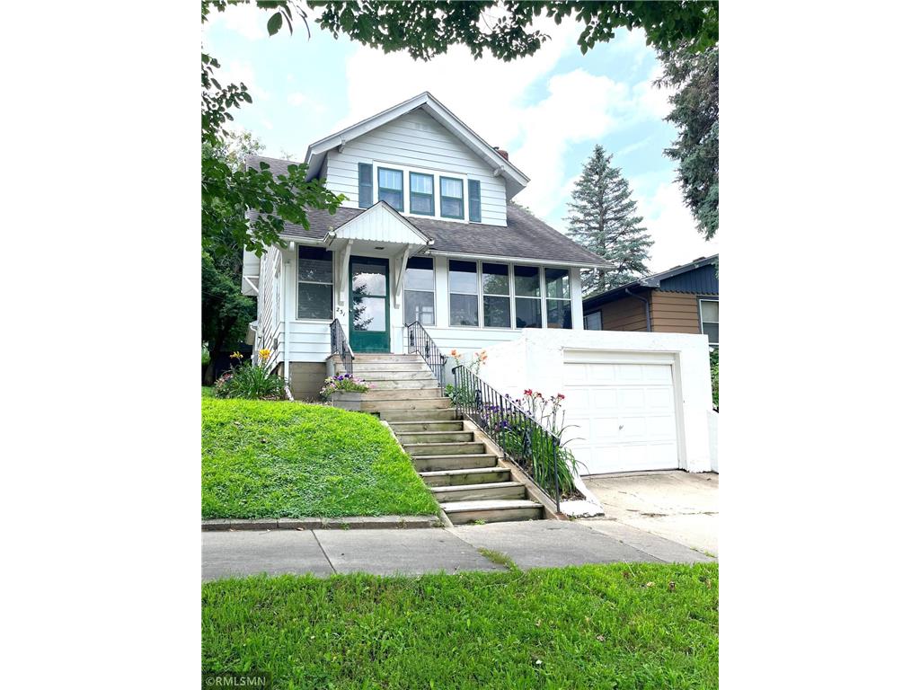 231 Bradley Street Mankato MN 56001 6768286 image1