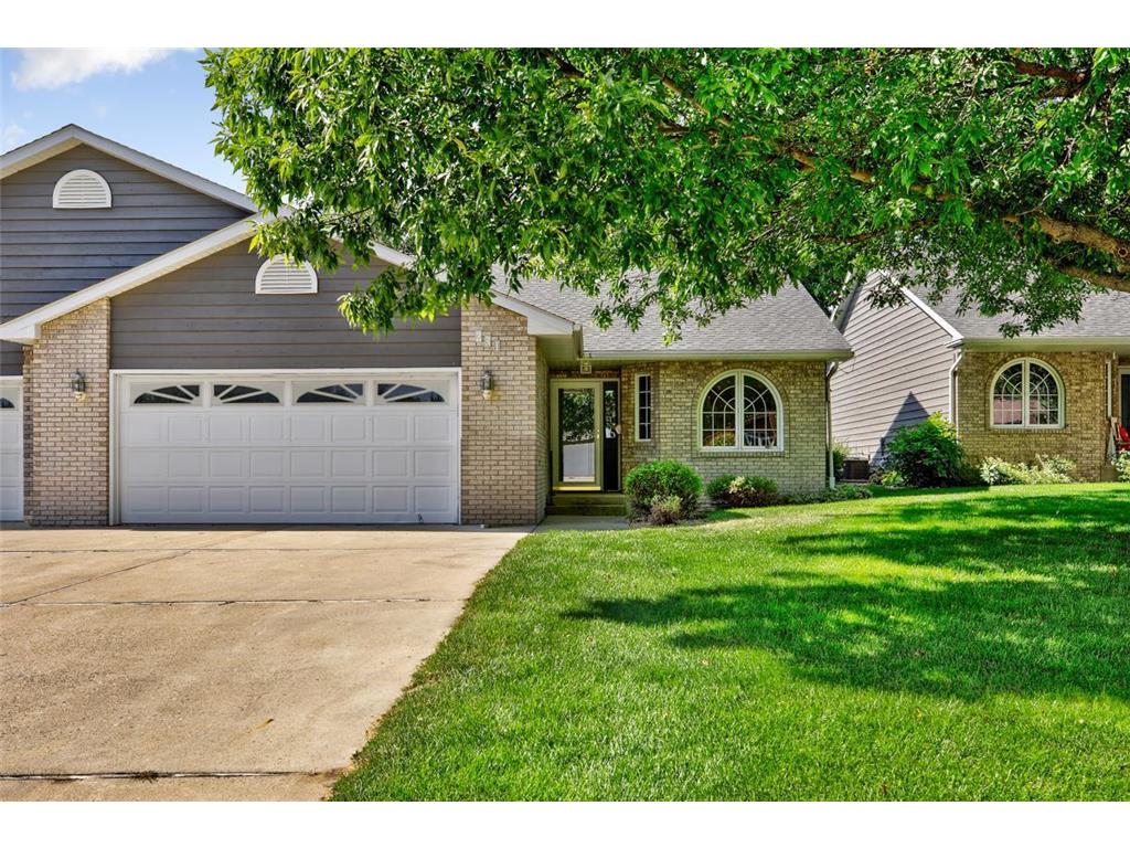 231 Gilbert Avenue SW Madelia MN 56062 6433690 image1