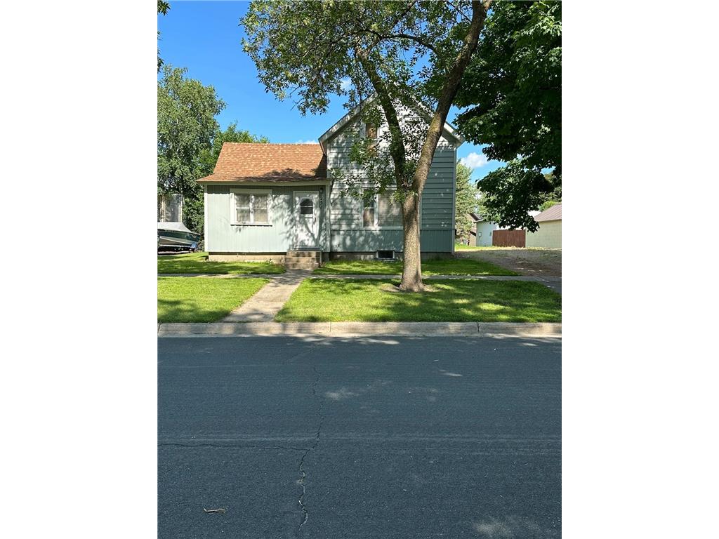 231 Monroe Street SE Hutchinson MN 55350 6565236 image1