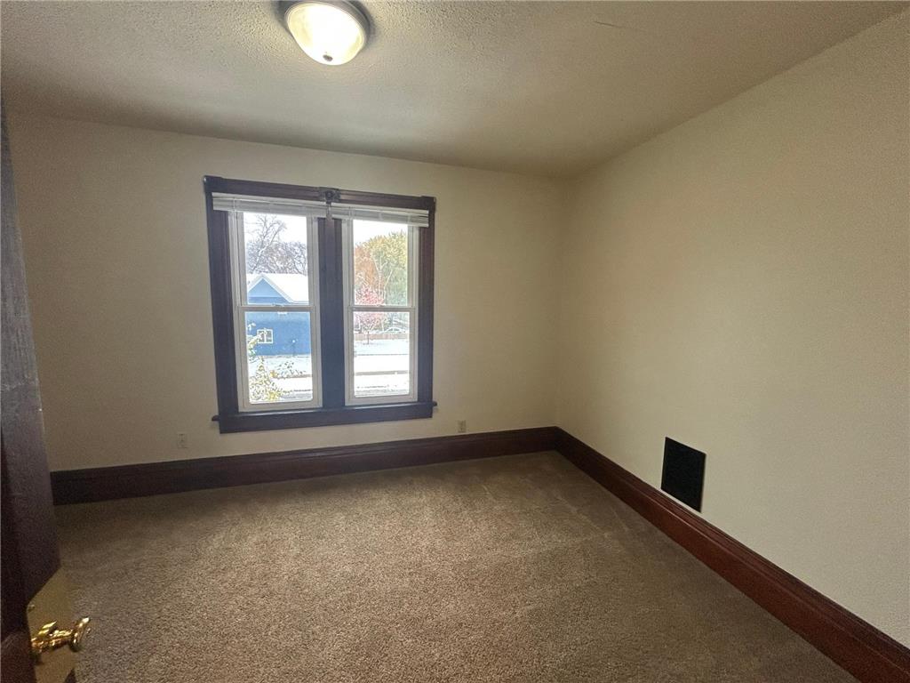 231 S Prairie Avenue Fairmont MN 56031 6822732 image19