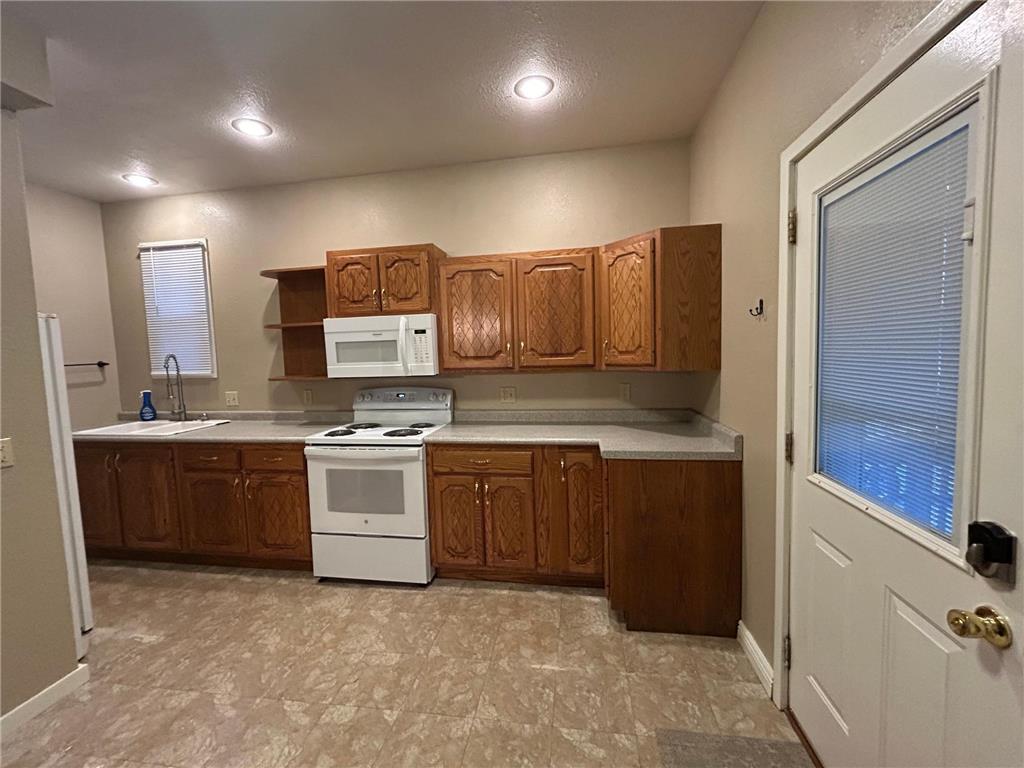 231 S Prairie Avenue Fairmont MN 56031 6822732 image3