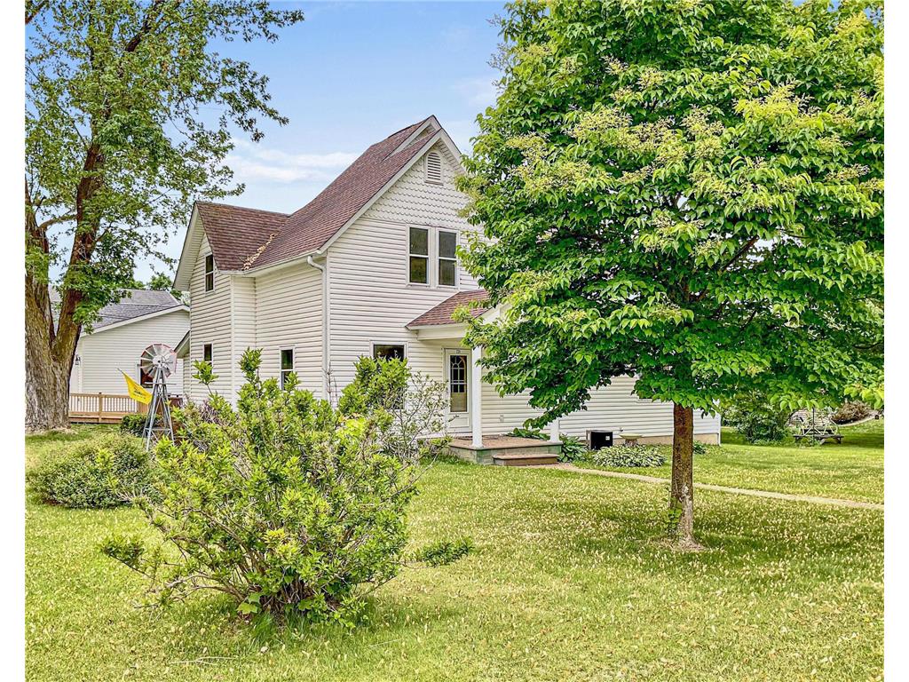 231 S Woodworth Street Elmwood WI 54740 6736195 image1