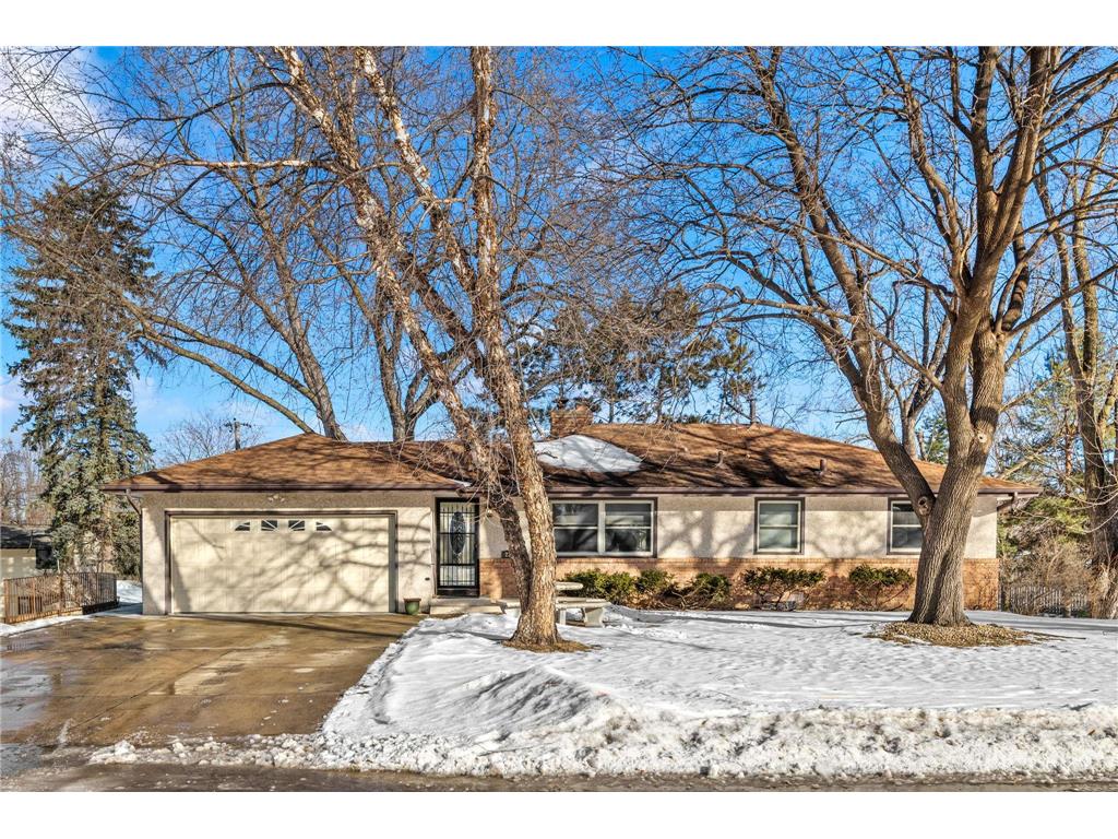 2310 Jones Place W Bloomington MN 55431 7017614 image1
