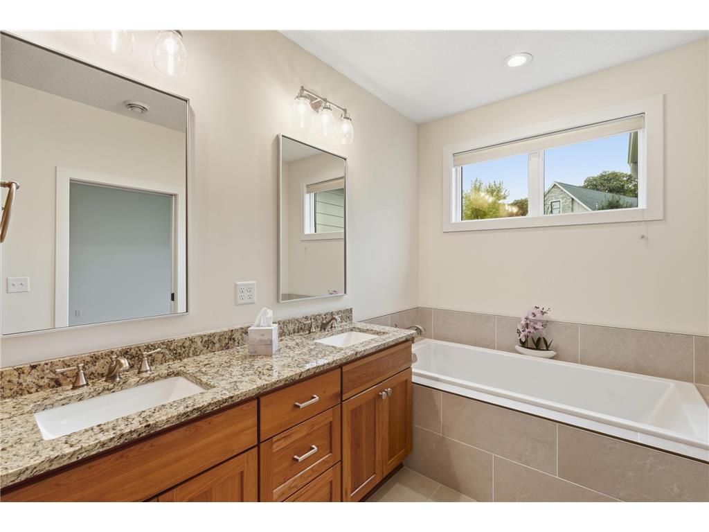 2310 Simply Living Lane Hudson WI 54016 6801215 image21