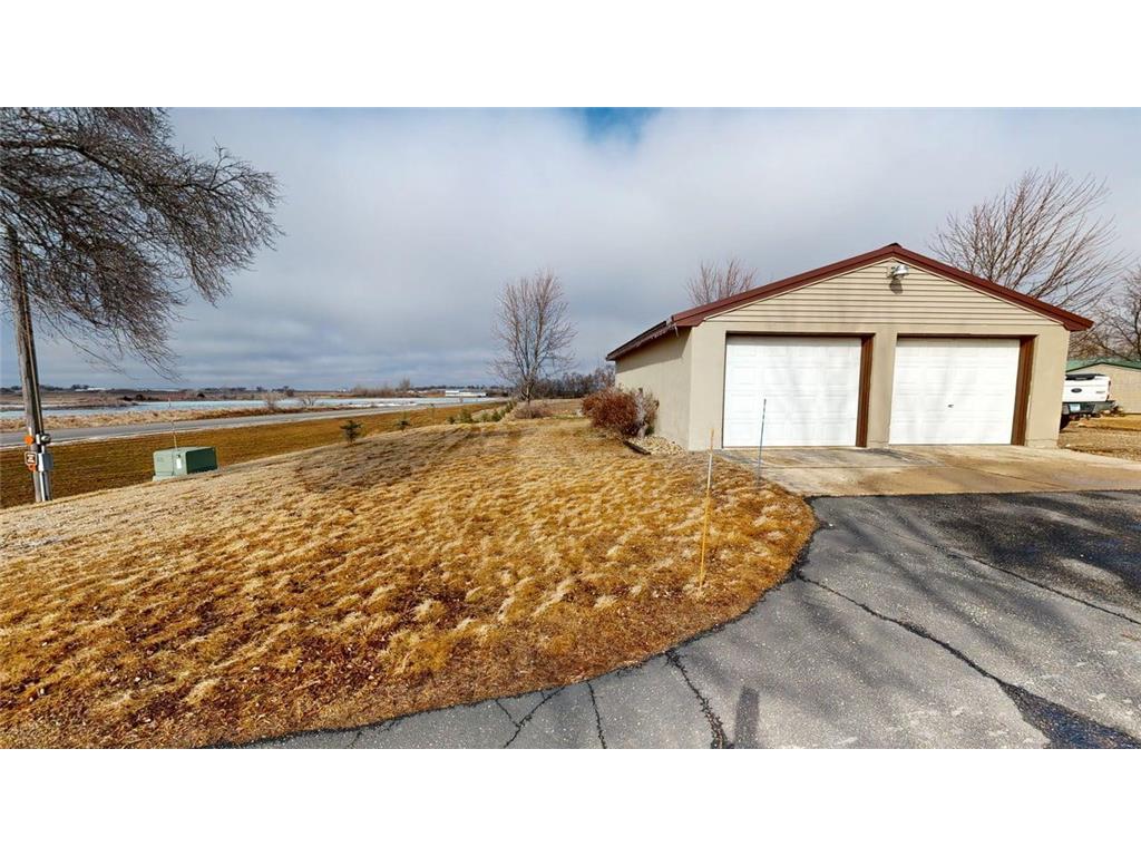 23109 145th Street NE New London MN 56273 7080253 image4