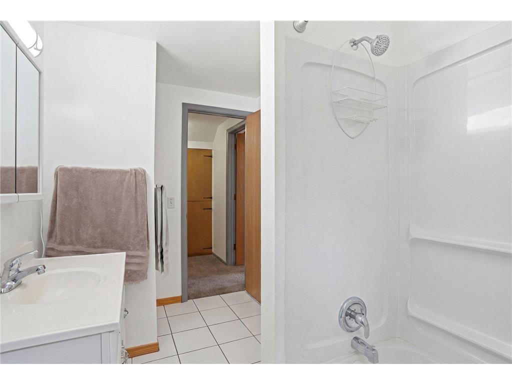 2311 53rd Avenue N Minneapolis MN 55430 7081769 image19