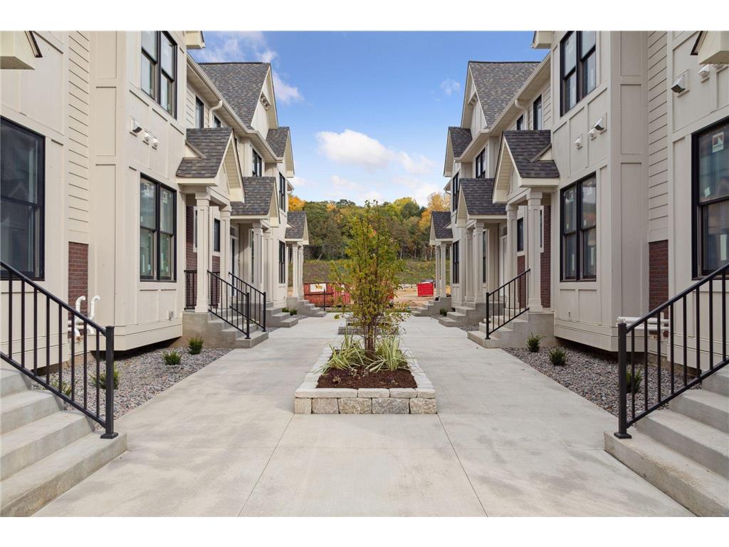 2311 Simply Living Lane Hudson WI 54016 6406482 image1