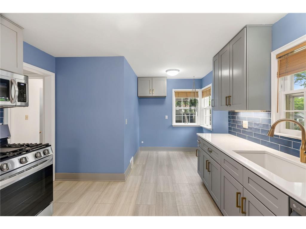 2312 Mount View Avenue Minneapolis MN 55405 7075069 image13
