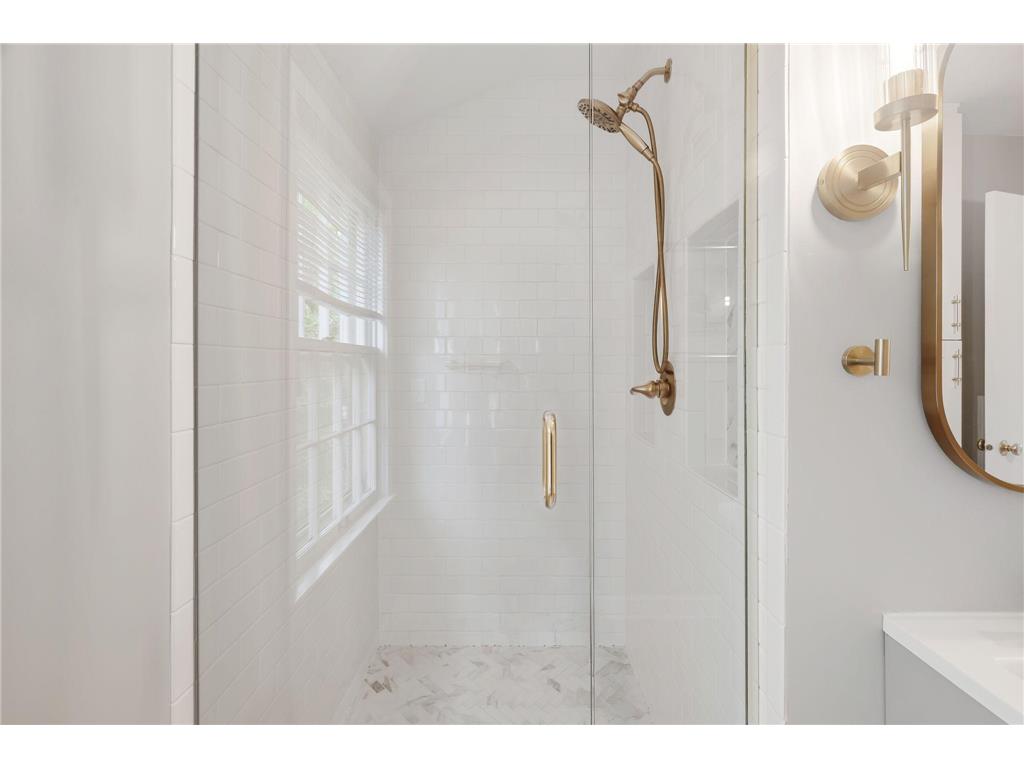 2312 Mount View Avenue Minneapolis MN 55405 7075069 image26