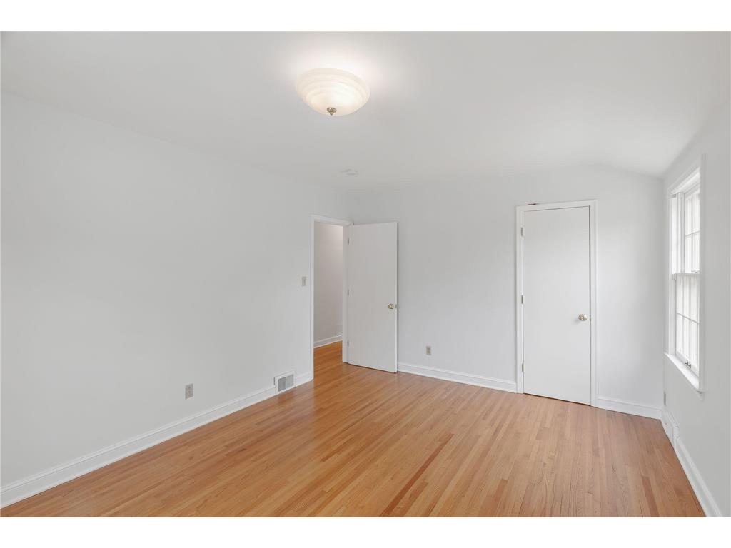 2312 Mount View Avenue Minneapolis MN 55405 7075069 image28