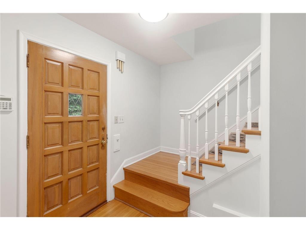 2312 Mount View Avenue Minneapolis MN 55405 7075069 image4