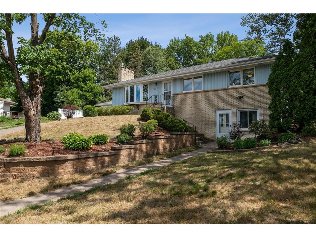 2312 Southhill Drive, Roseville, MN 55113 MLS 6233469 Edina Realty