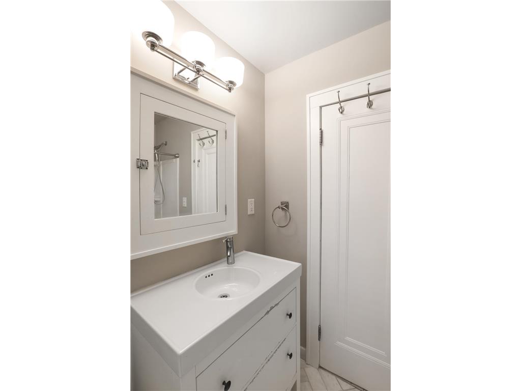 2312 W 54th Street Minneapolis MN 55410 7071075 image21