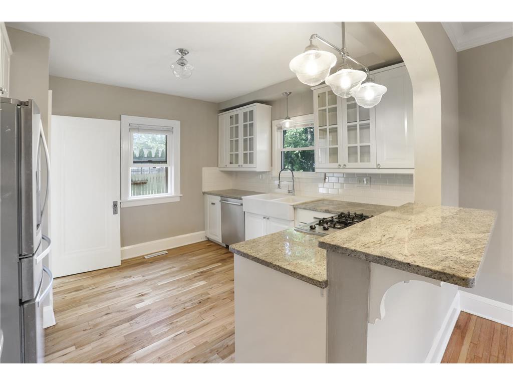 2312 W 54th Street Minneapolis MN 55410 7071075 image3