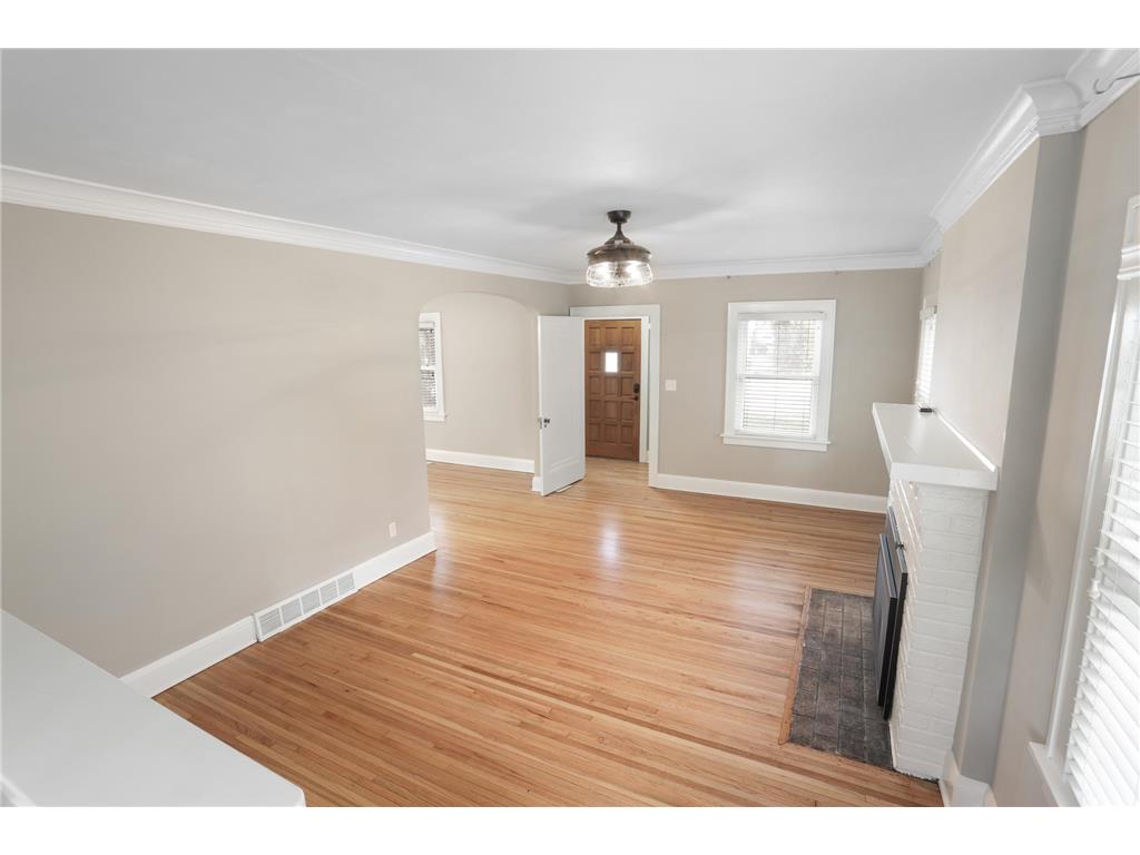 2312 W 54th Street Minneapolis MN 55410 7071075 image5