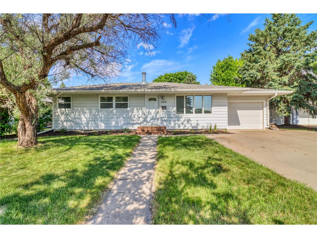 2313 9th Street S Fargo ND 58103 7088474 image1