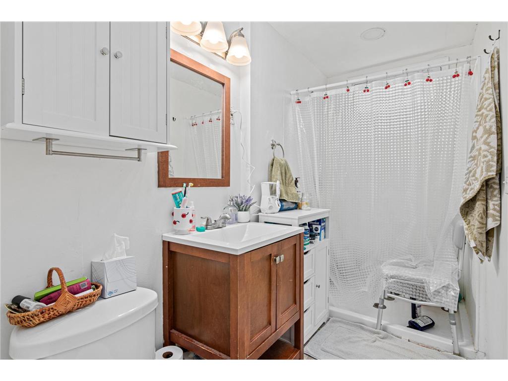 2314 2nd Street NE Minneapolis MN 55418 7045224 image25