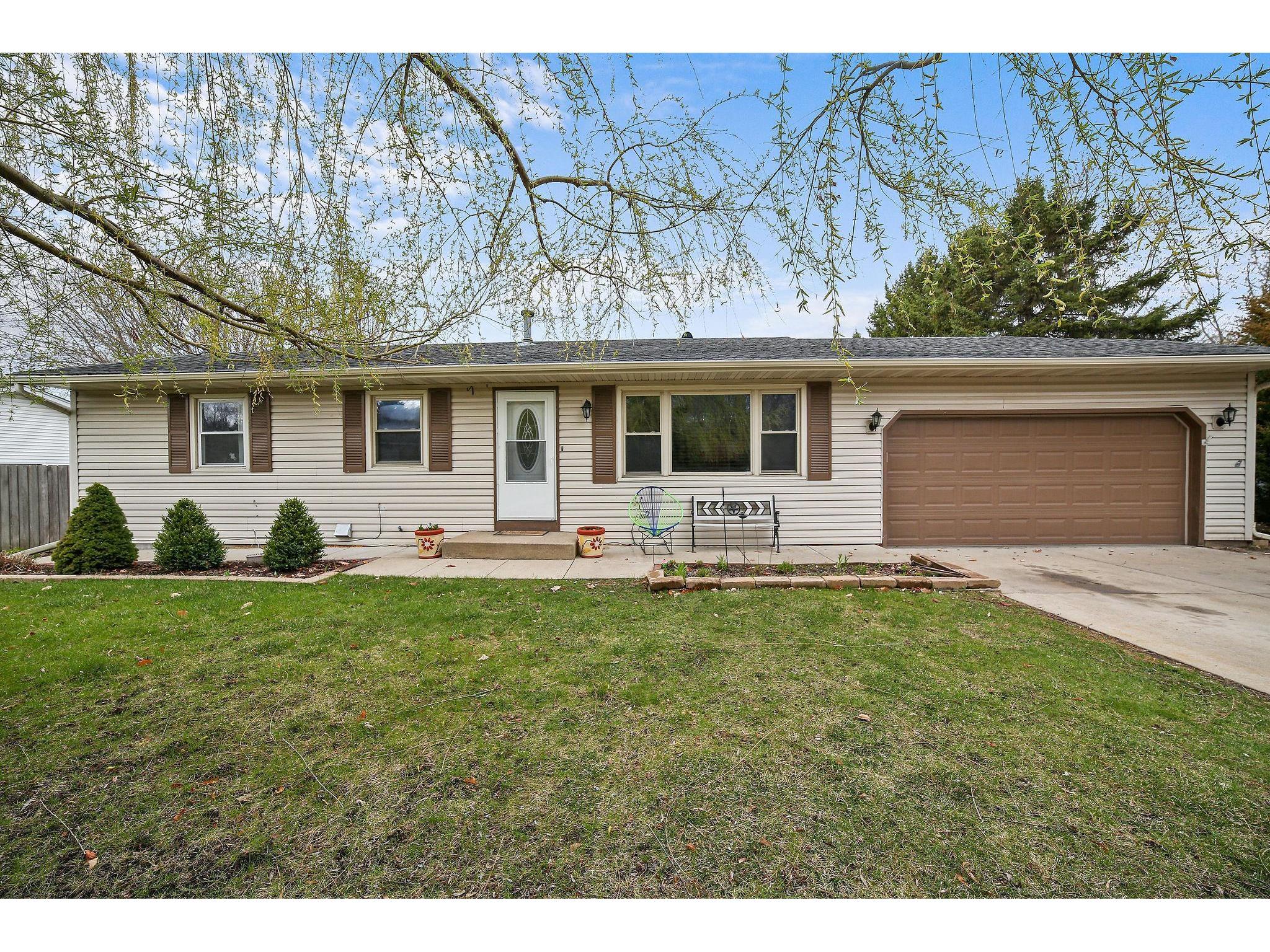 2314 Friendship Lane, Burnsville, MN 55337 MLS 5736885 Edina Realty