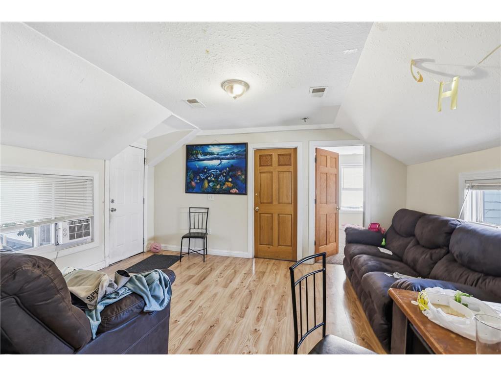 2314 Portland Avenue S Minneapolis MN 55404 7075280 image6
