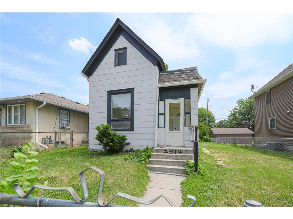 2314 Queen Avenue N Minneapolis MN 55411 6384593 image1