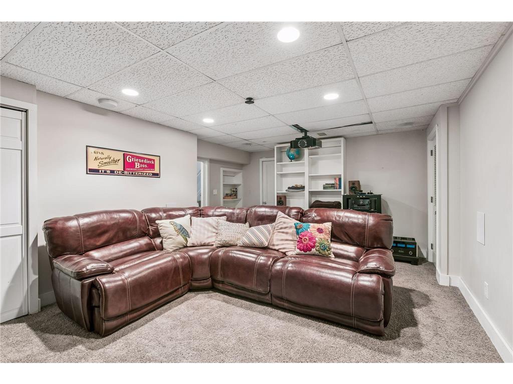 2316 Oliver Avenue S Minneapolis MN 55405 7046448 image40
