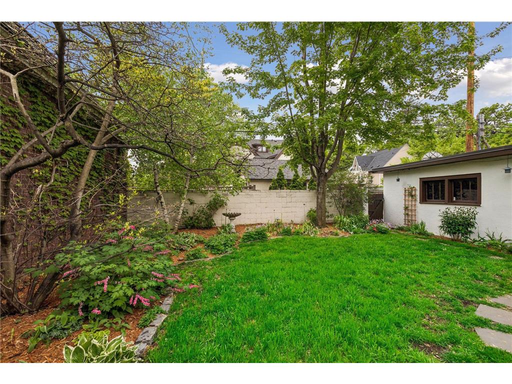 2316 Oliver Avenue S Minneapolis MN 55405 7046448 image46