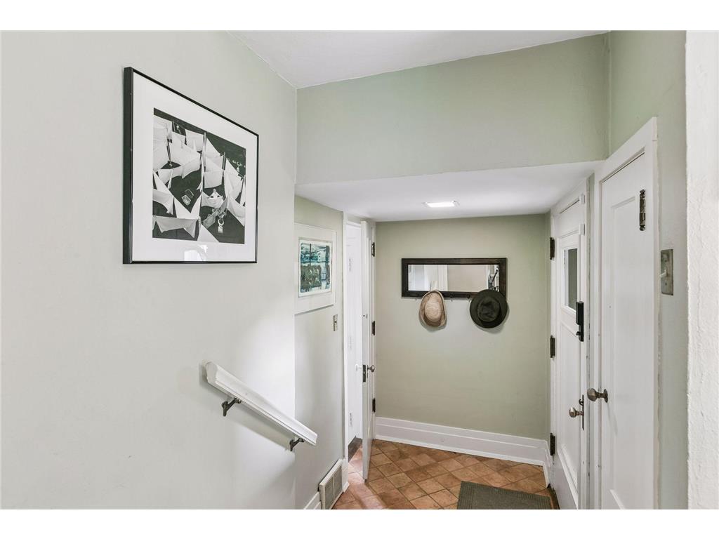2316 Oliver Avenue S Minneapolis MN 55405 7046448 image8