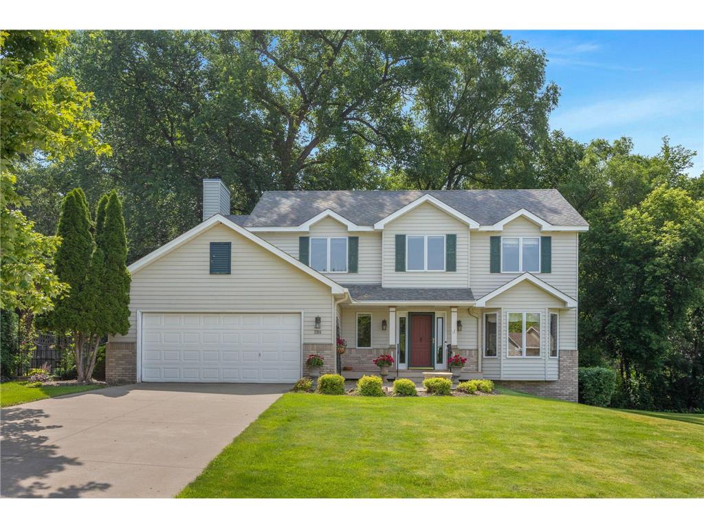 2316 Snowshoe Lane E, Maplewood, MN, 55119 MLS 6394377 Edina Realty