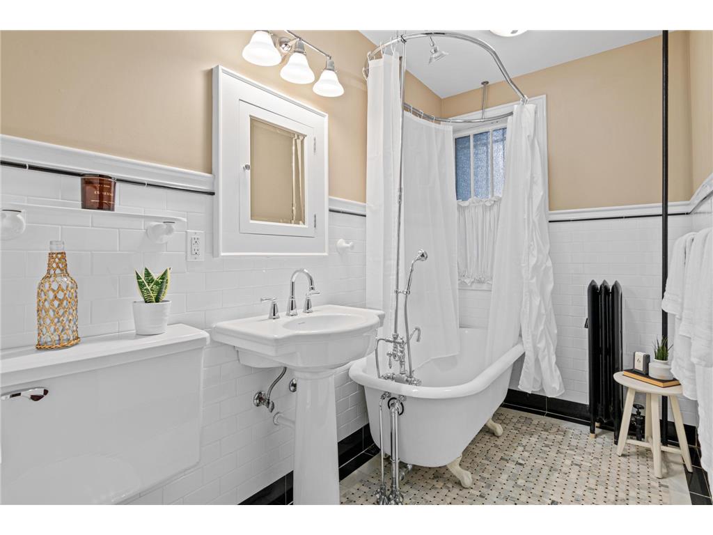 2317 Bryant Avenue S #3 Minneapolis MN 55405 7006788 image18