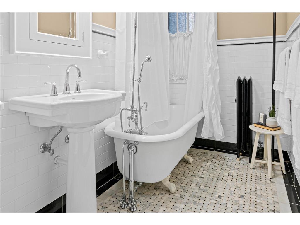 2317 Bryant Avenue S #3 Minneapolis MN 55405 7006788 image19