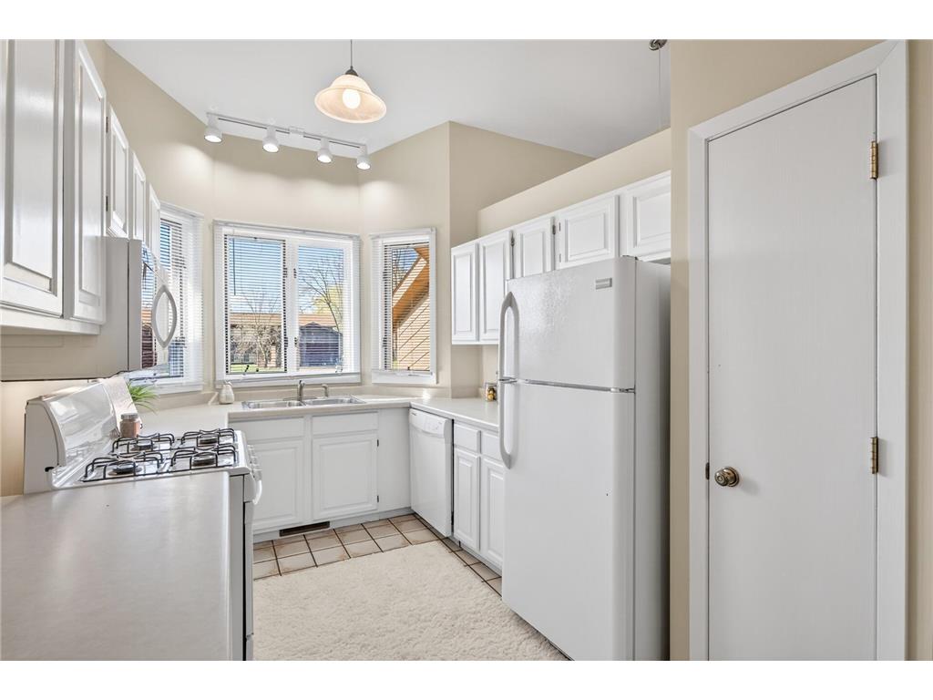 2317 Montana Avenue E Maplewood MN 55119 7051883 image6