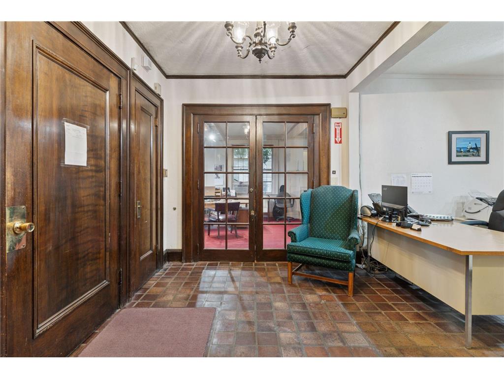 2318 1st Avenue Minneapolis MN 55404 7005502 image11